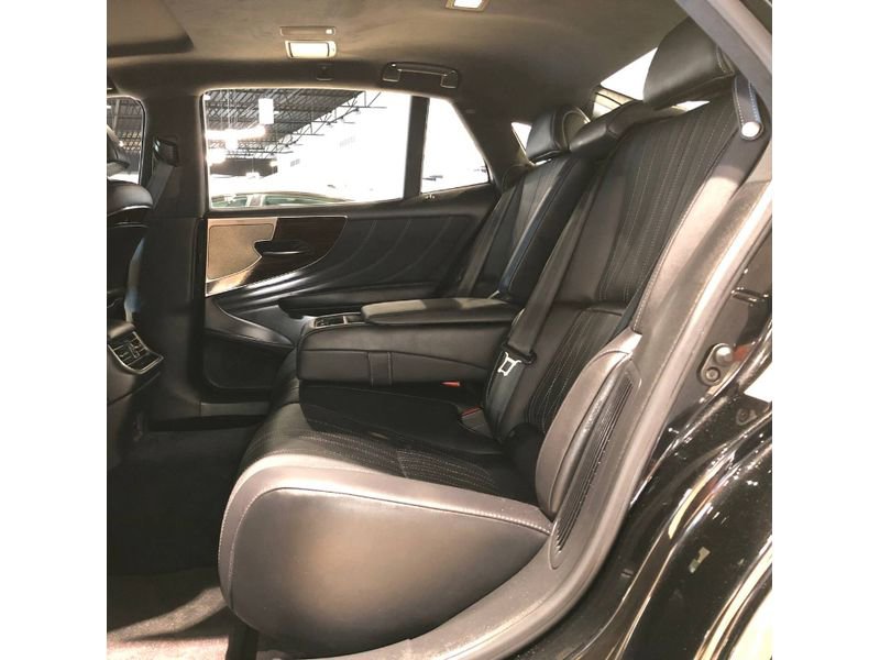 Used 2021 Lexus LS 500h image 23