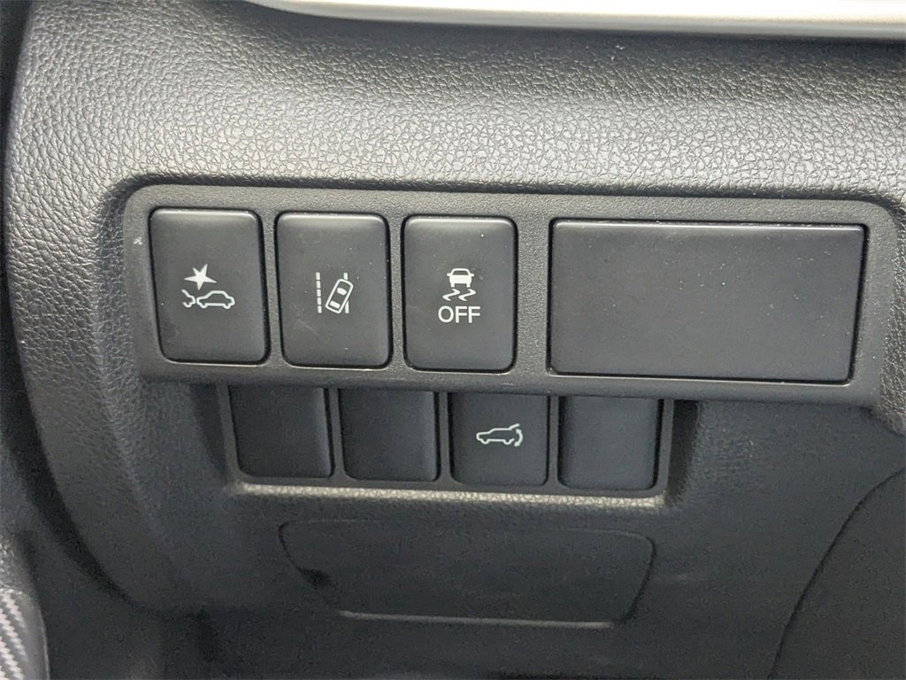 Used 2024 Mitsubishi Eclipse Cross SE image 27