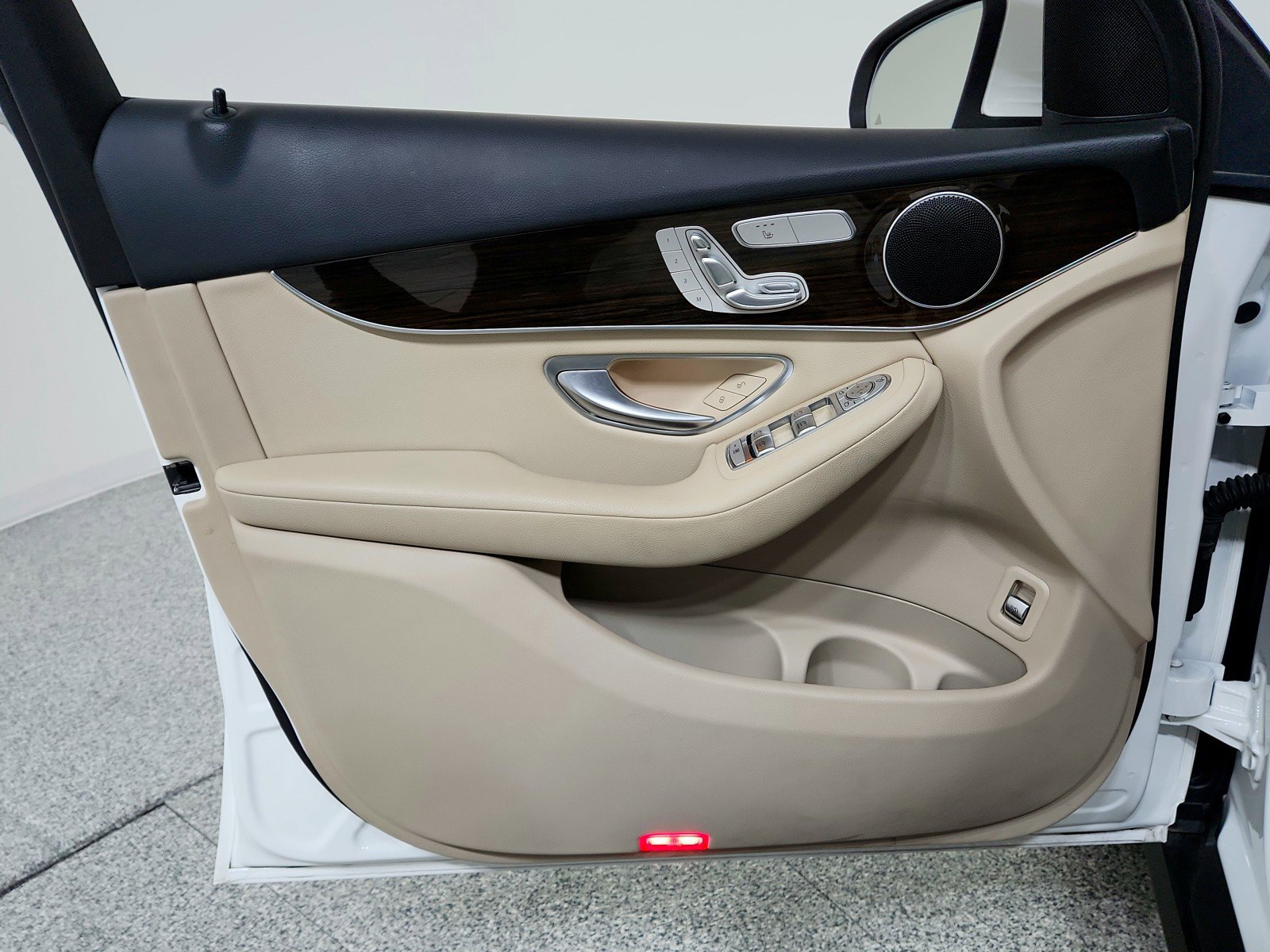 Certified 2020 Mercedes-Benz GLC 300 4MATIC image 20