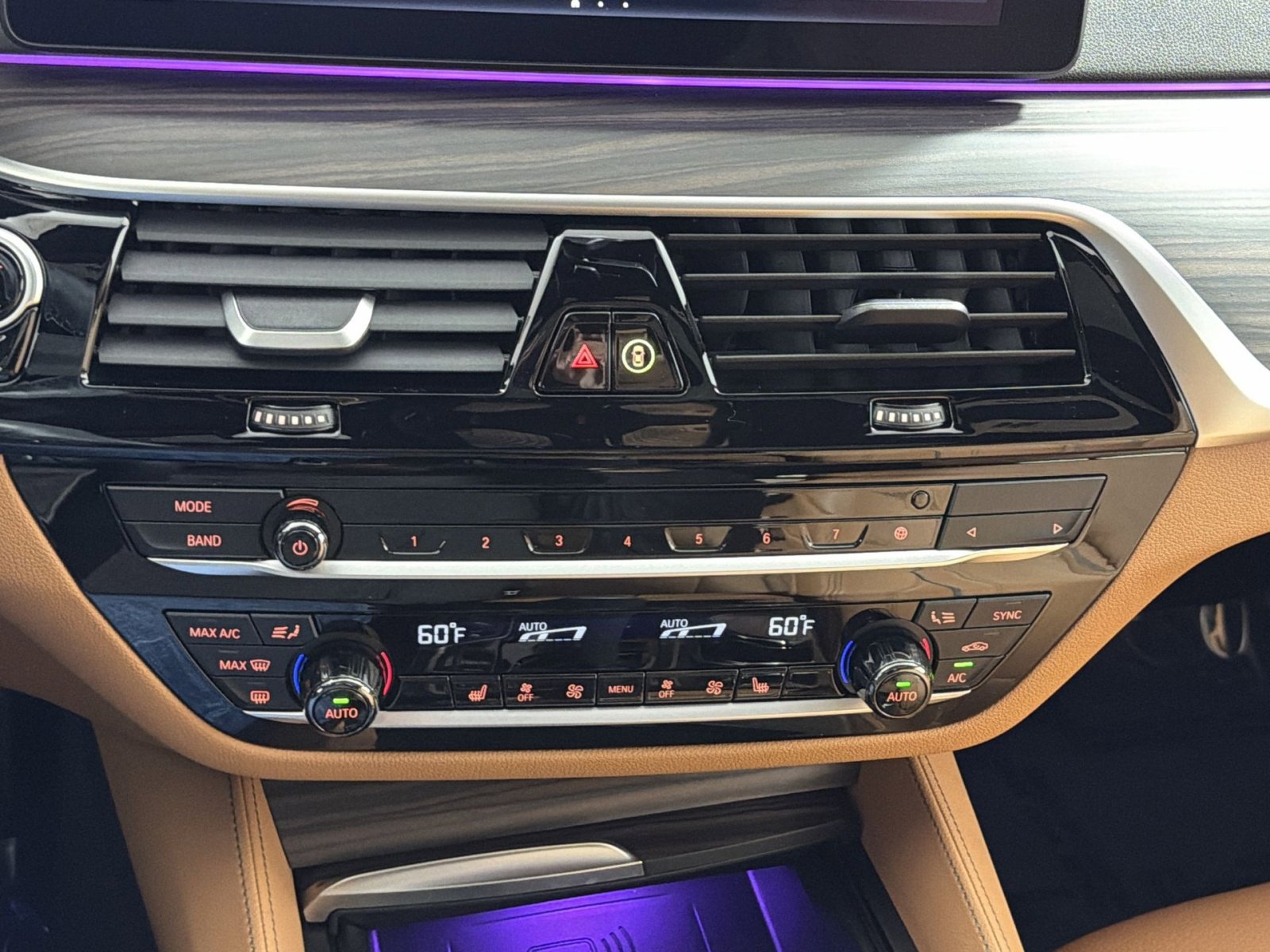 Used 2023 BMW M550i xDrive w/ Executive Package image 21