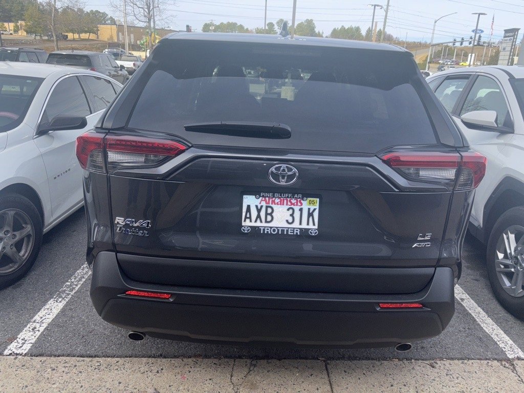 Used 2025 Toyota RAV4 LE image 7