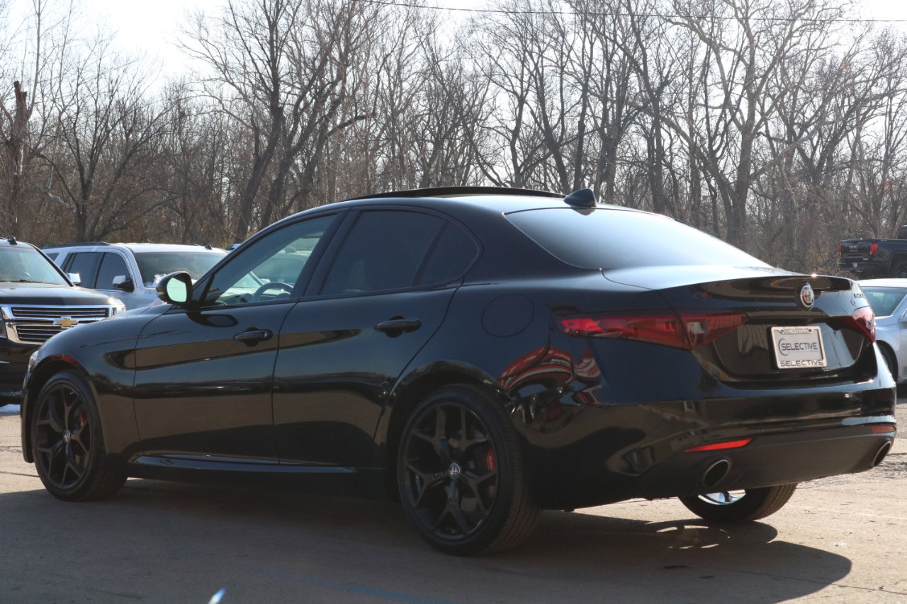 Used 2021 Alfa Romeo Giulia Ti w/ Nero Edizione image 14