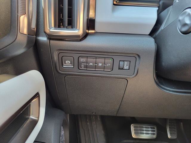 New 2025 GMC Hummer EV 2X w/ LPO, Illumination Package image 15