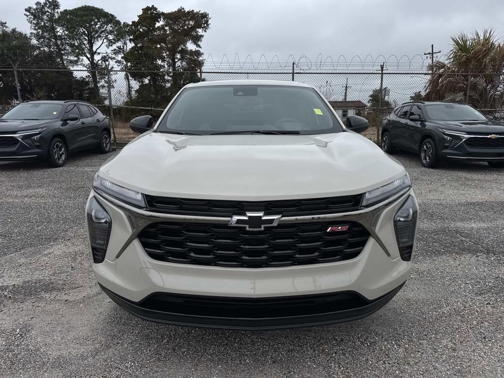 New 2026 Chevrolet Trax RS w/ Sunroof Package image 2