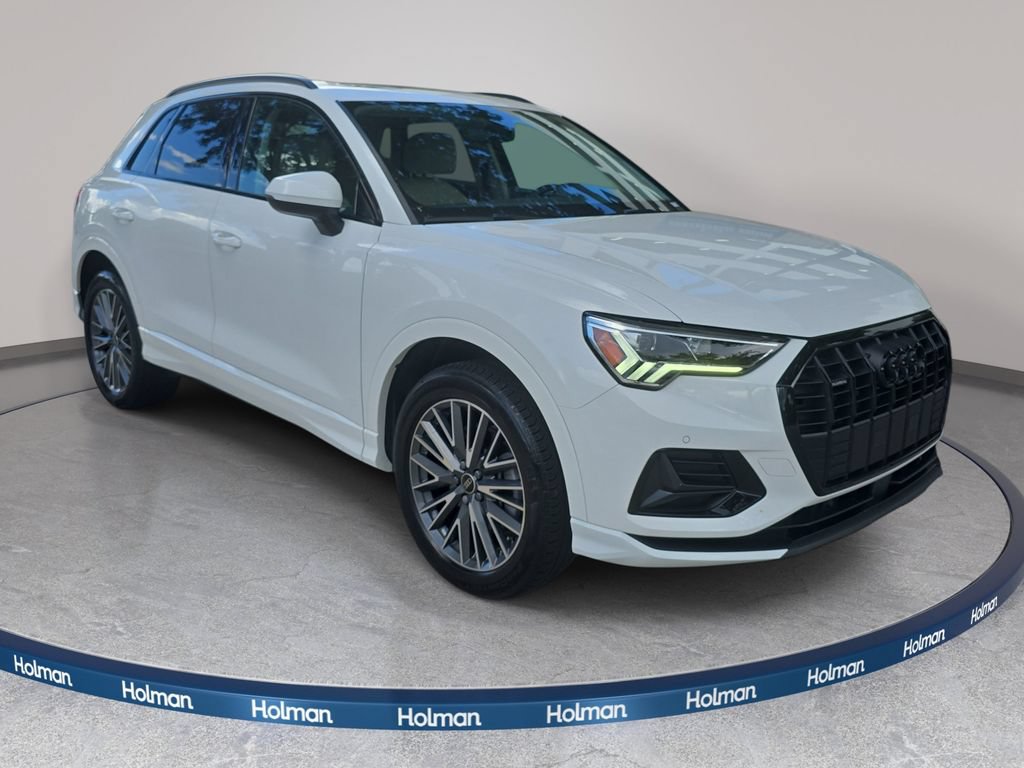 Used 2023 Audi Q3 2.0T Premium w/ Convenience Package AWD/4WD image 4
