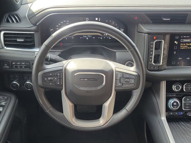 Used 2023 GMC Yukon Denali image 9