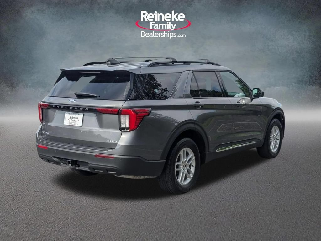 Used 2025 Ford Explorer Active AWD/4WD image 5
