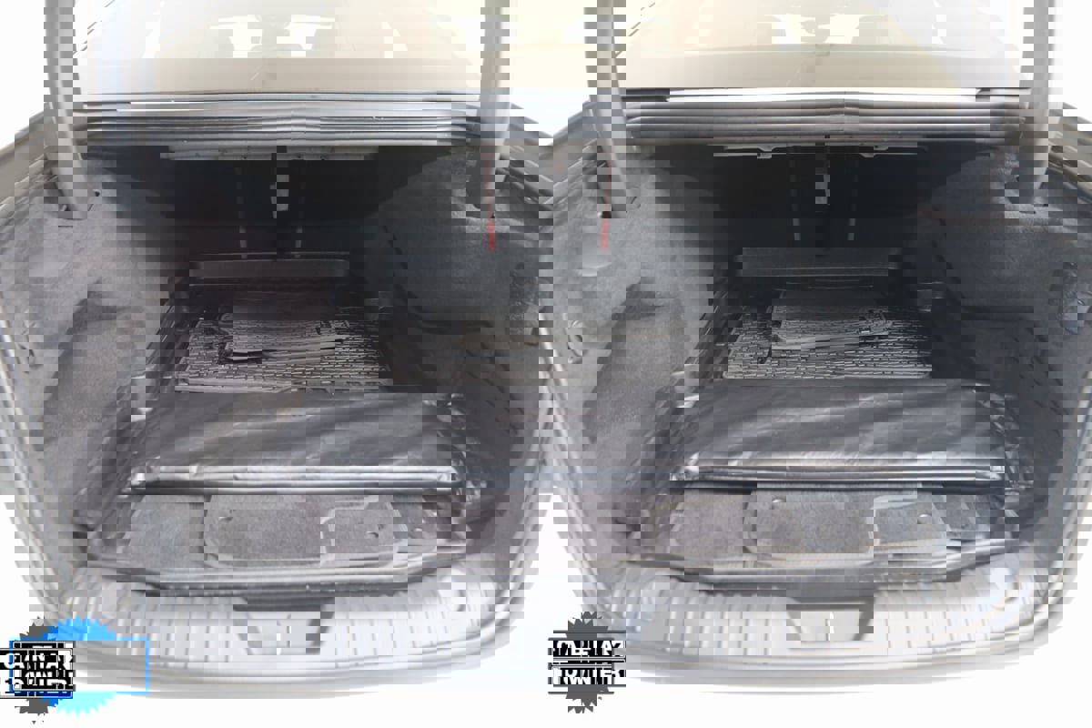 Used 2023 Jaguar XF R-Dynamic SE image 80