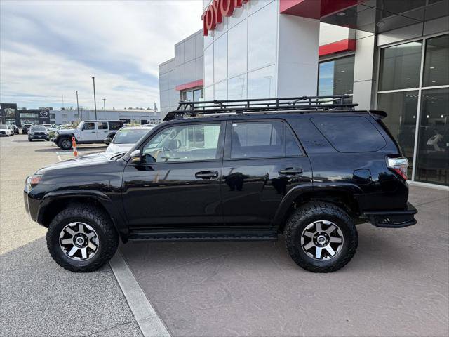 Certified 2020 Toyota 4Runner TRD Off-Road Premium AWD/4WD image 4