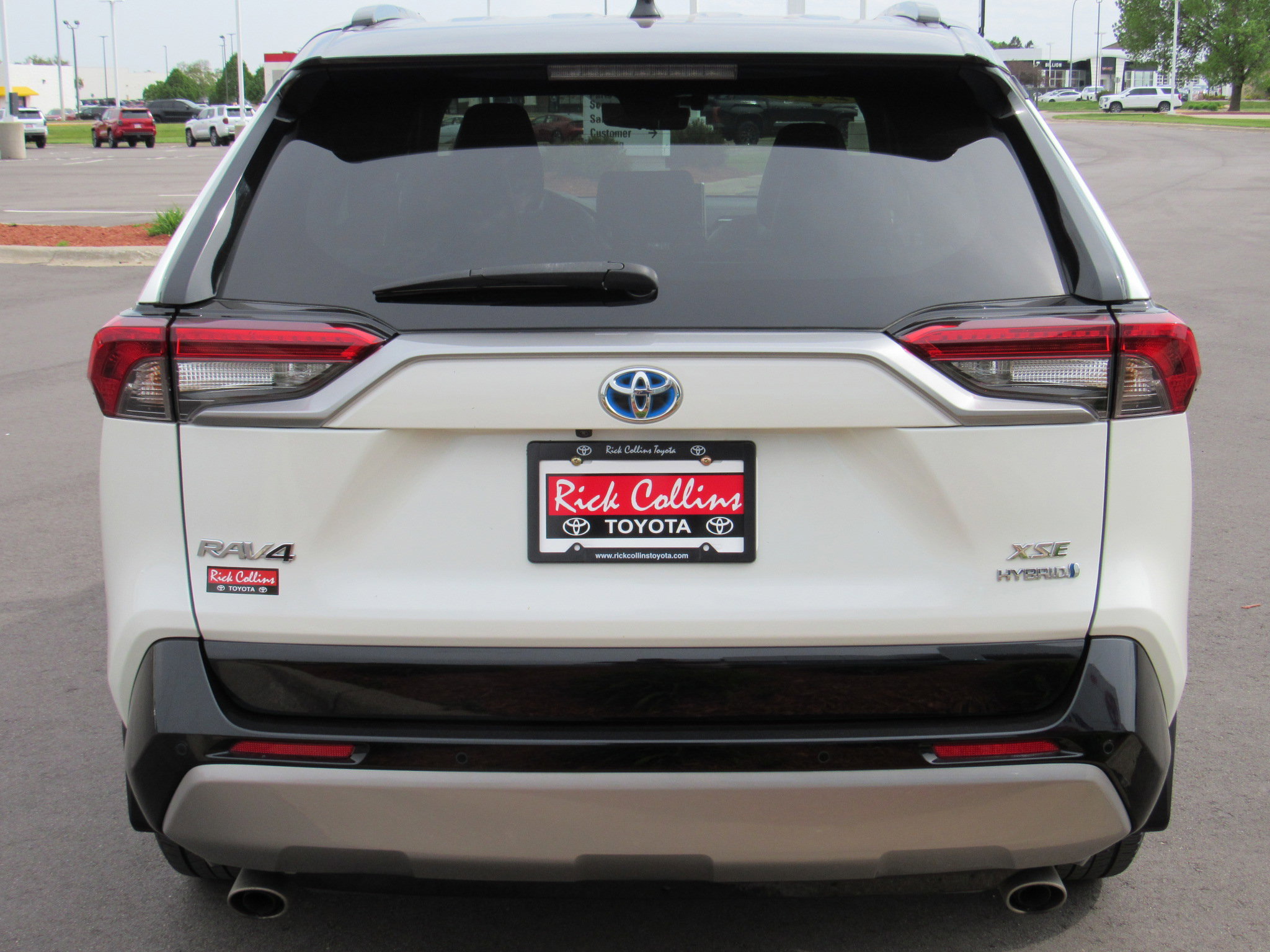 Used 2022 Toyota RAV4 XSE AWD/4WD image 7