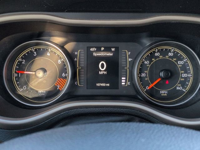 Used 2015 Jeep Cherokee Latitude w/ Comfort/Convenience Group image 17