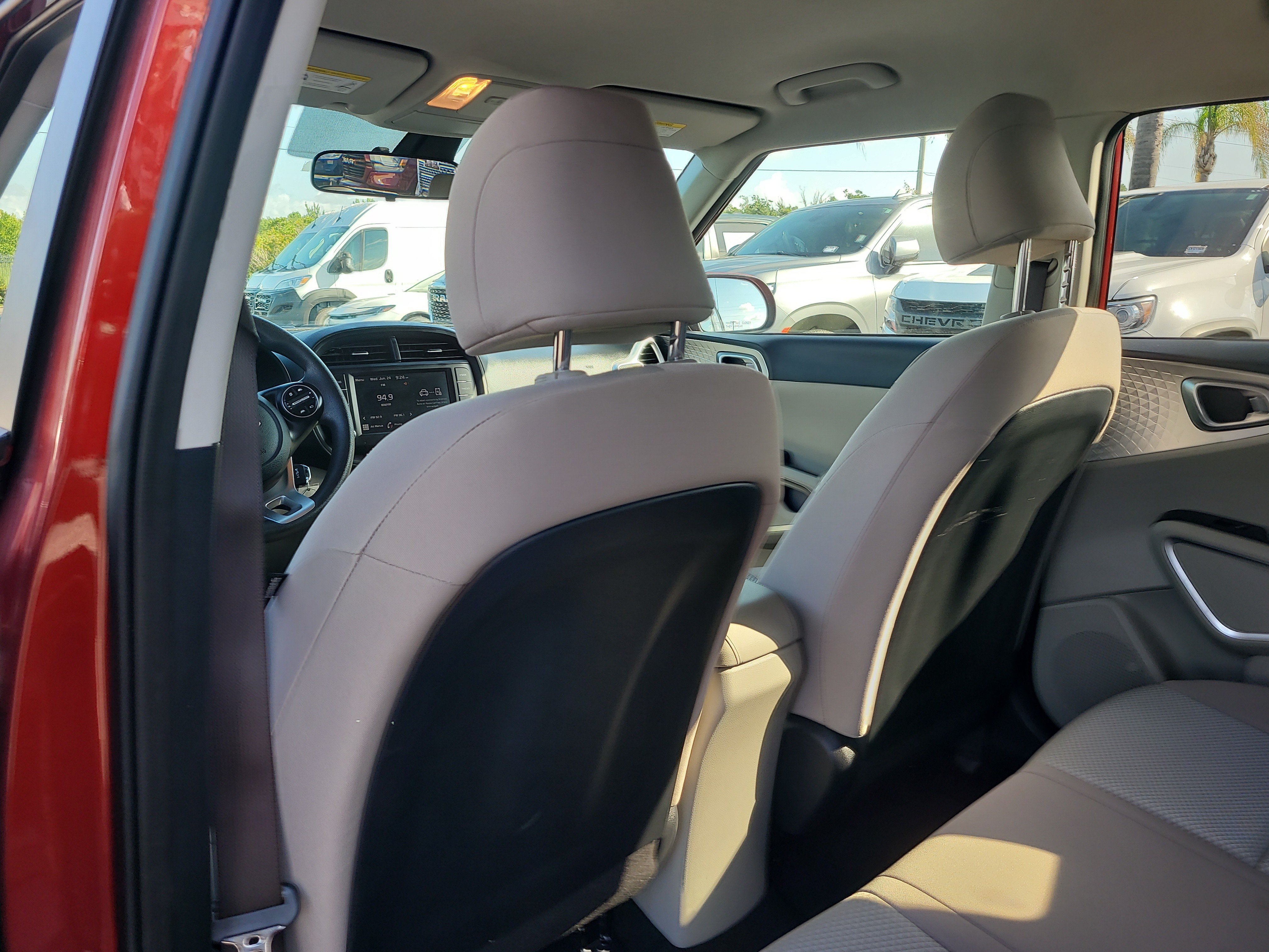 Used 2023 Kia Soul LX FWD image 12