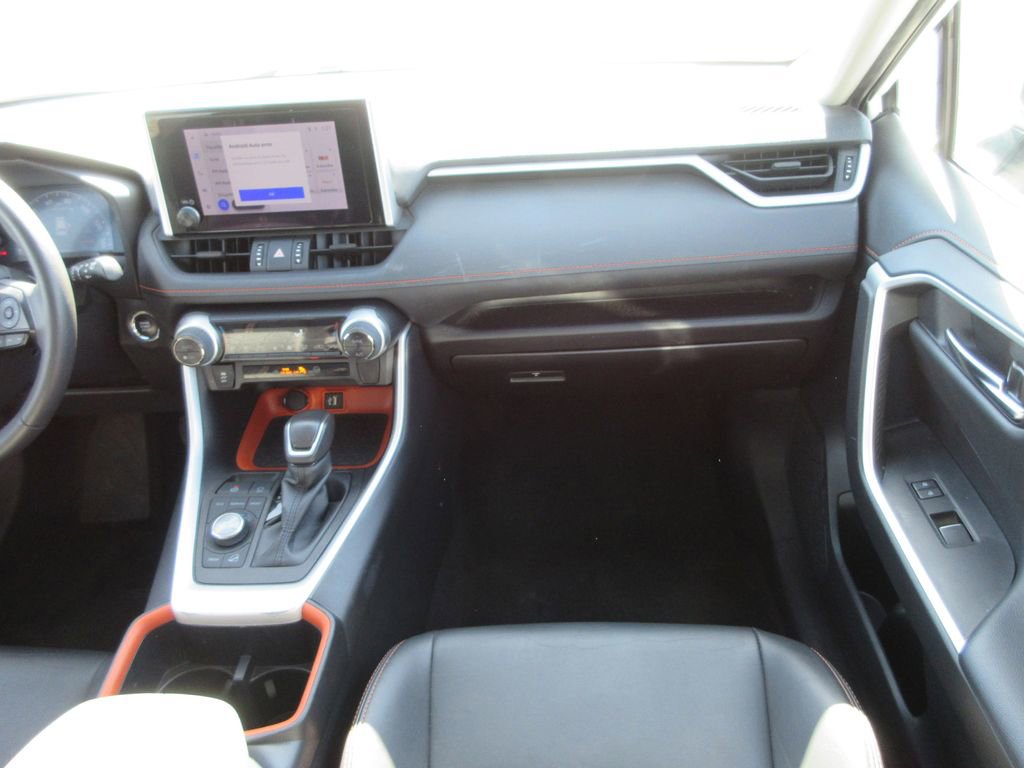 Used 2024 Toyota RAV4 Adventure image 16