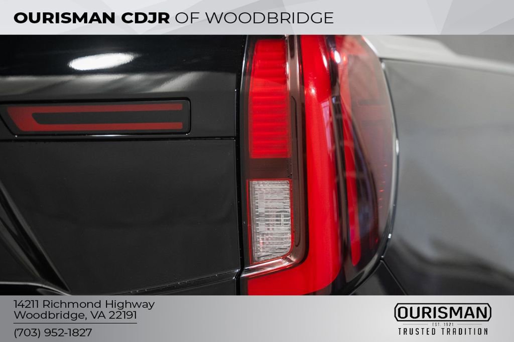 Used 2025 Ford Expedition Max Platinum AWD/4WD image 7