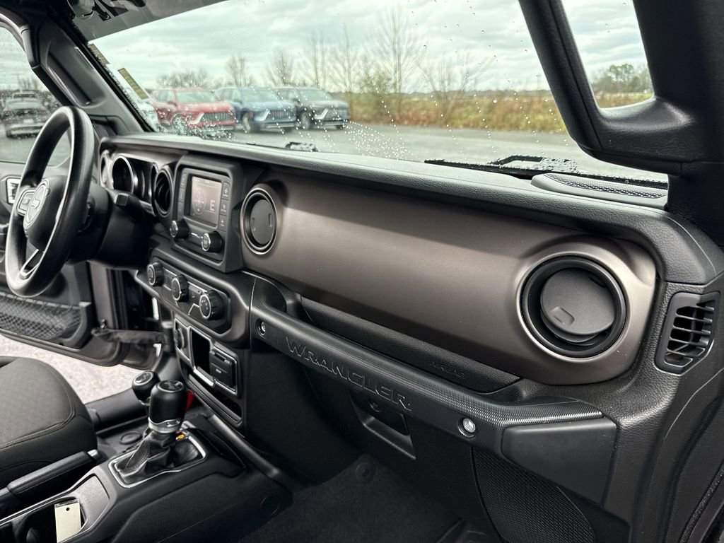 Used 2020 Jeep Wrangler Sport image 36