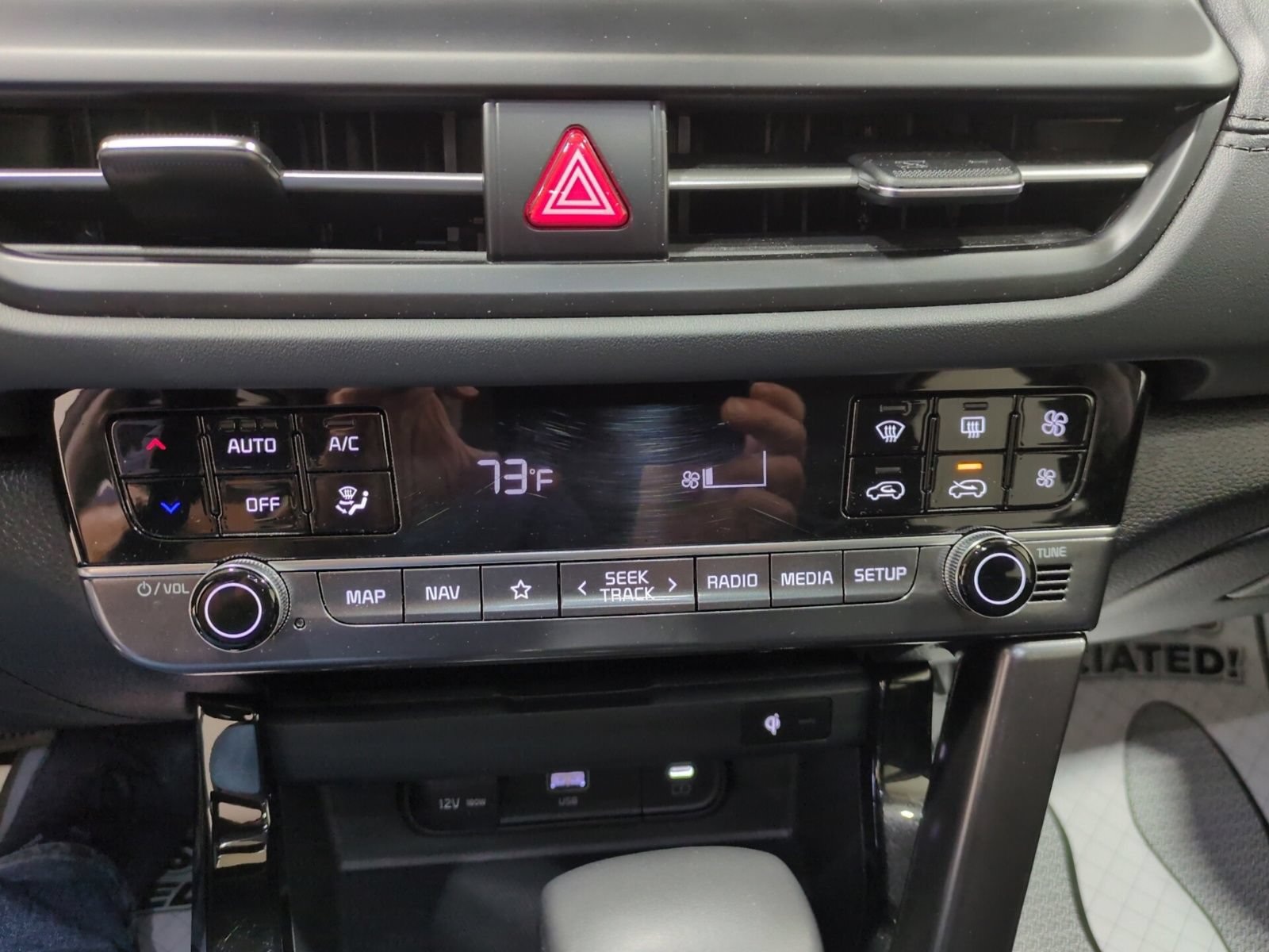 Certified 2025 Kia Seltos EX w/ EX Sunroof Package AWD/4WD image 23