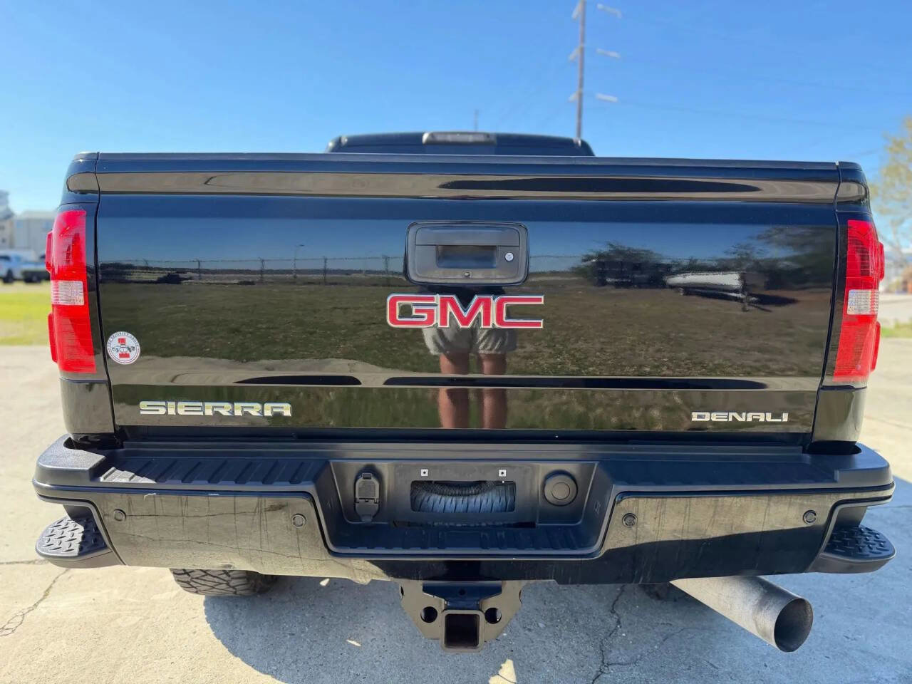 Used 2019 GMC Sierra 2500 Denali w/ Duramax Plus Package AWD/4WD image 4