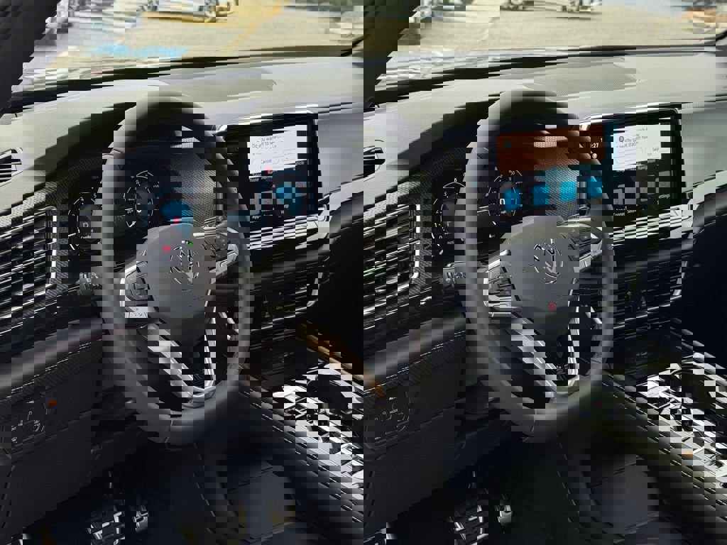 New 2026 Volkswagen Atlas Cross Sport SEL Premium R-Line image 21