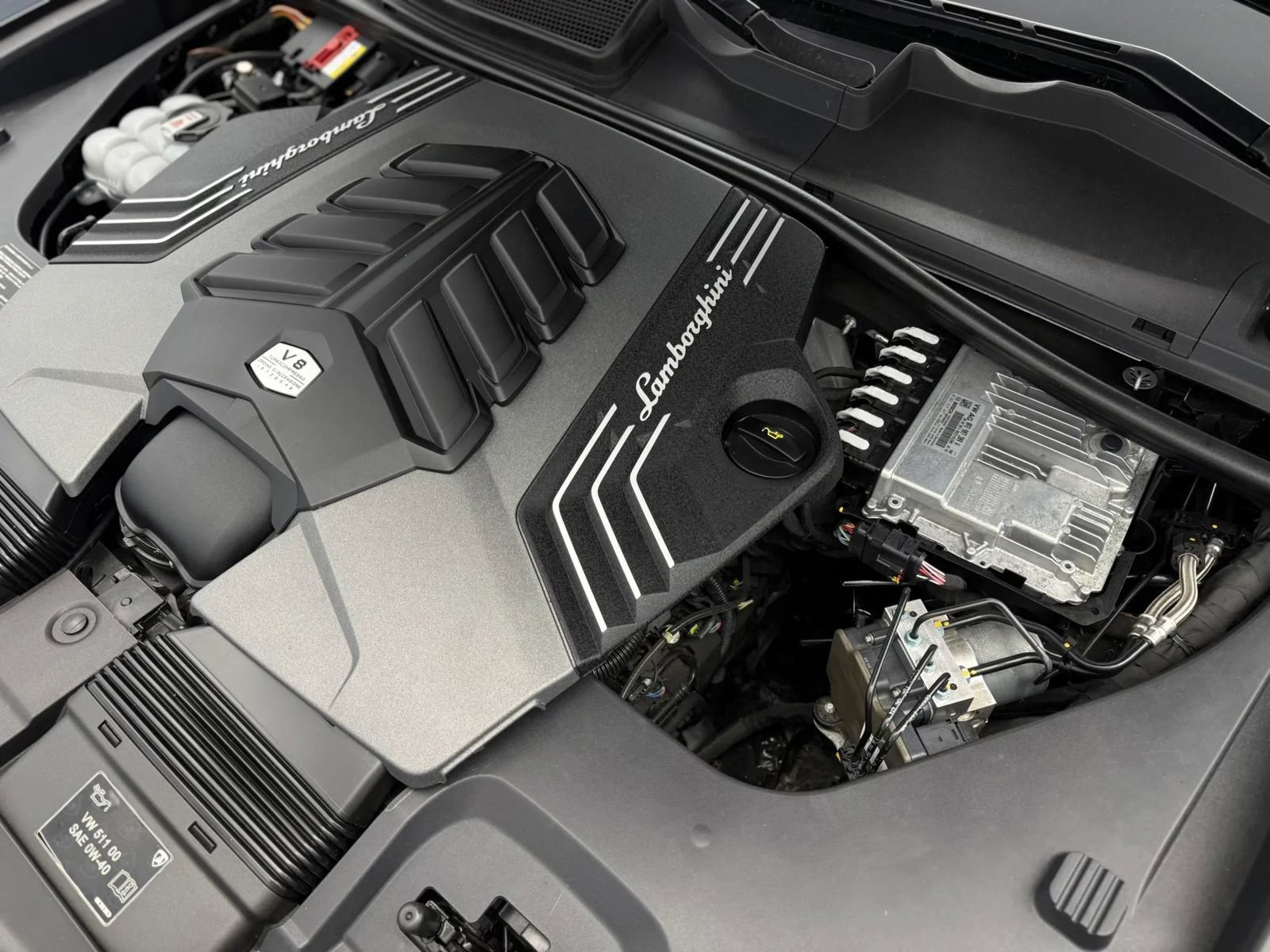 Used 2022 Lamborghini Urus AWD/4WD image 29