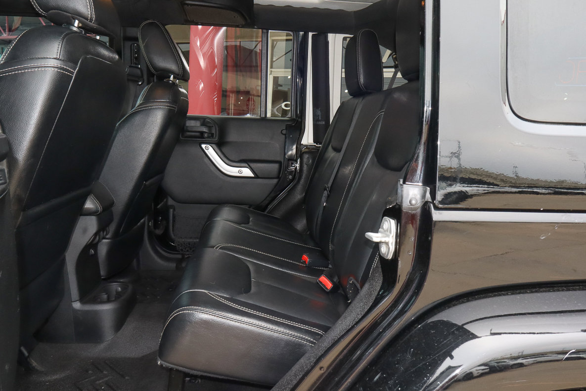 Used 2017 Jeep Wrangler Unlimited Rubicon image 8