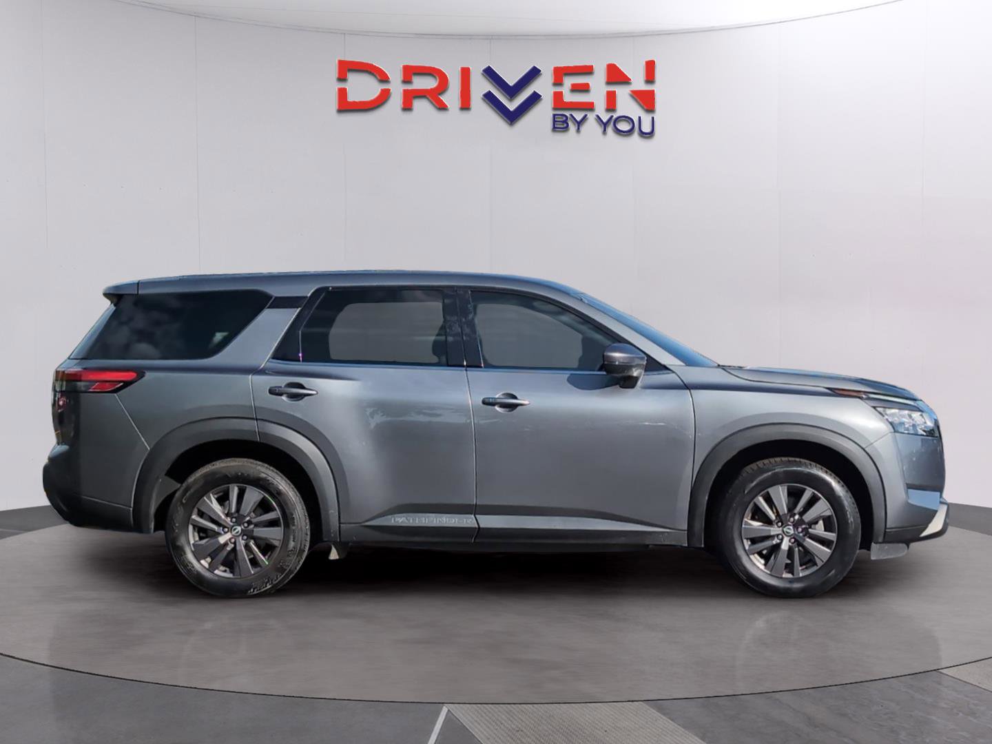 Used 2022 Nissan Pathfinder S FWD image 6