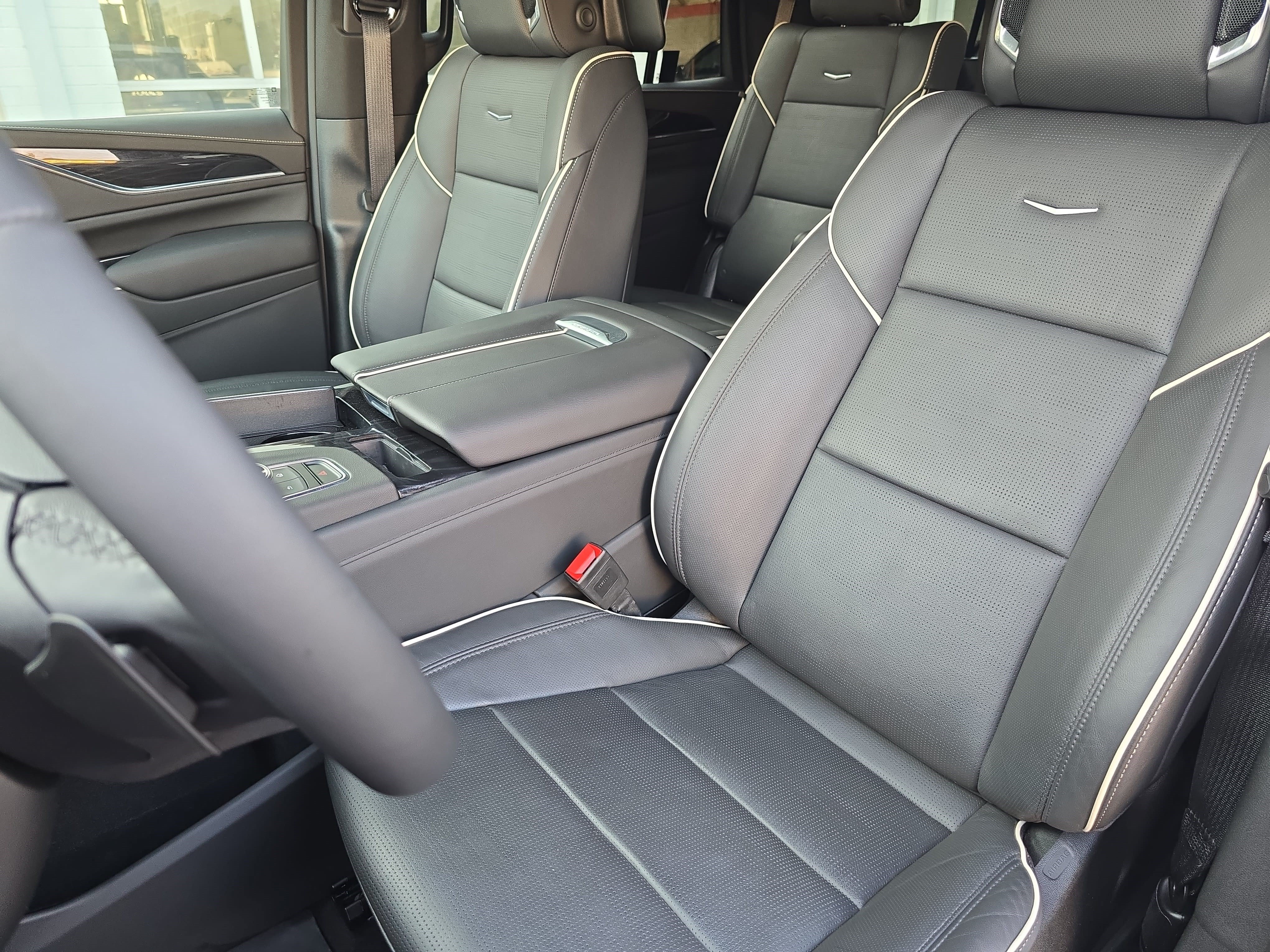 Used 2024 Cadillac Escalade Sport w/ LPO, ONYX Package AWD/4WD image 16