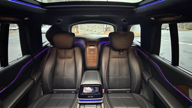 Used 2021 Mercedes-Benz Maybach GLS 600 4MATIC image 39