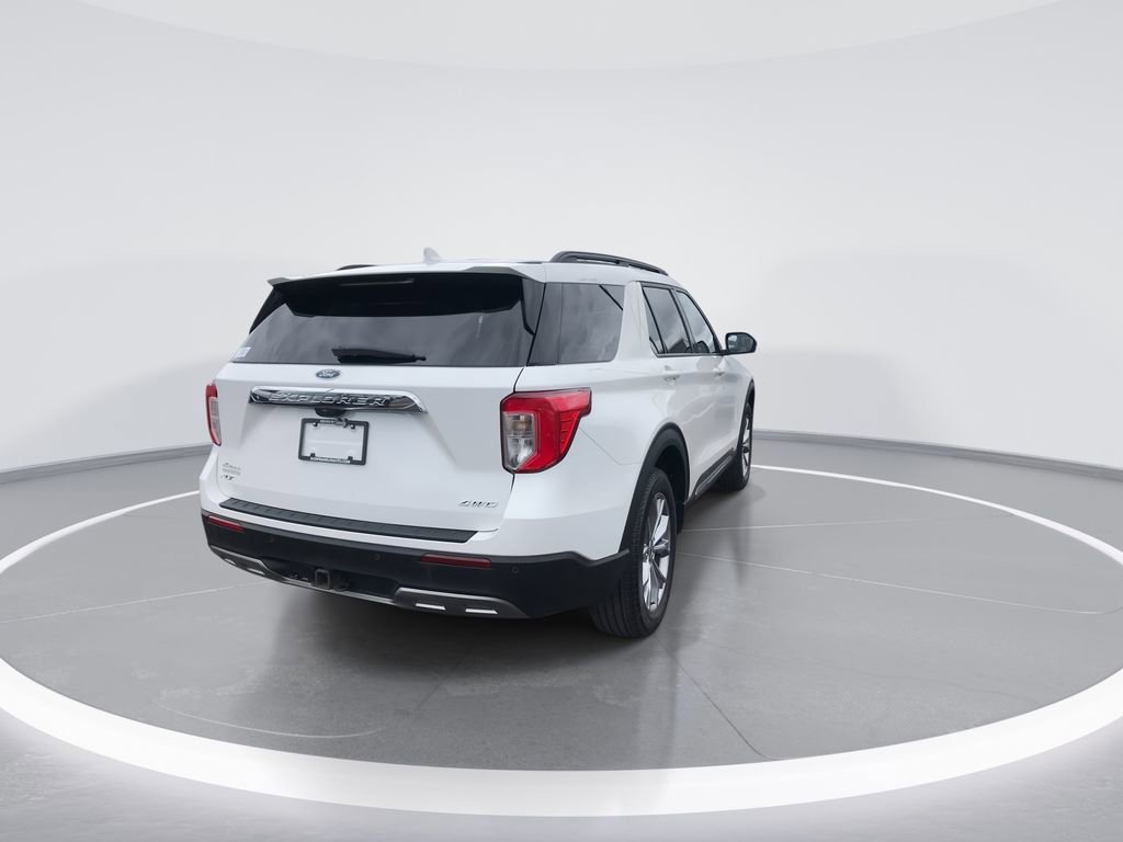 Used 2023 Ford Explorer XLT w/ Equipment Group 202A image 8