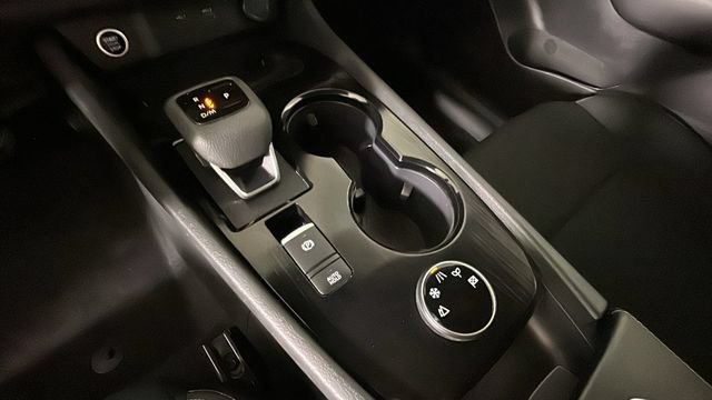 Used 2023 Nissan Rogue S AWD/4WD image 22