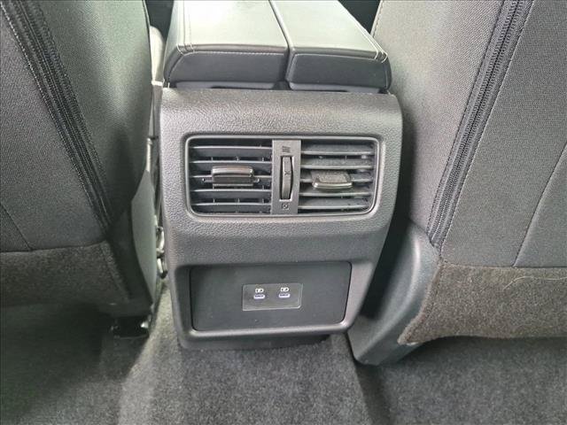 Used 2026 Nissan Rogue SV FWD image 16