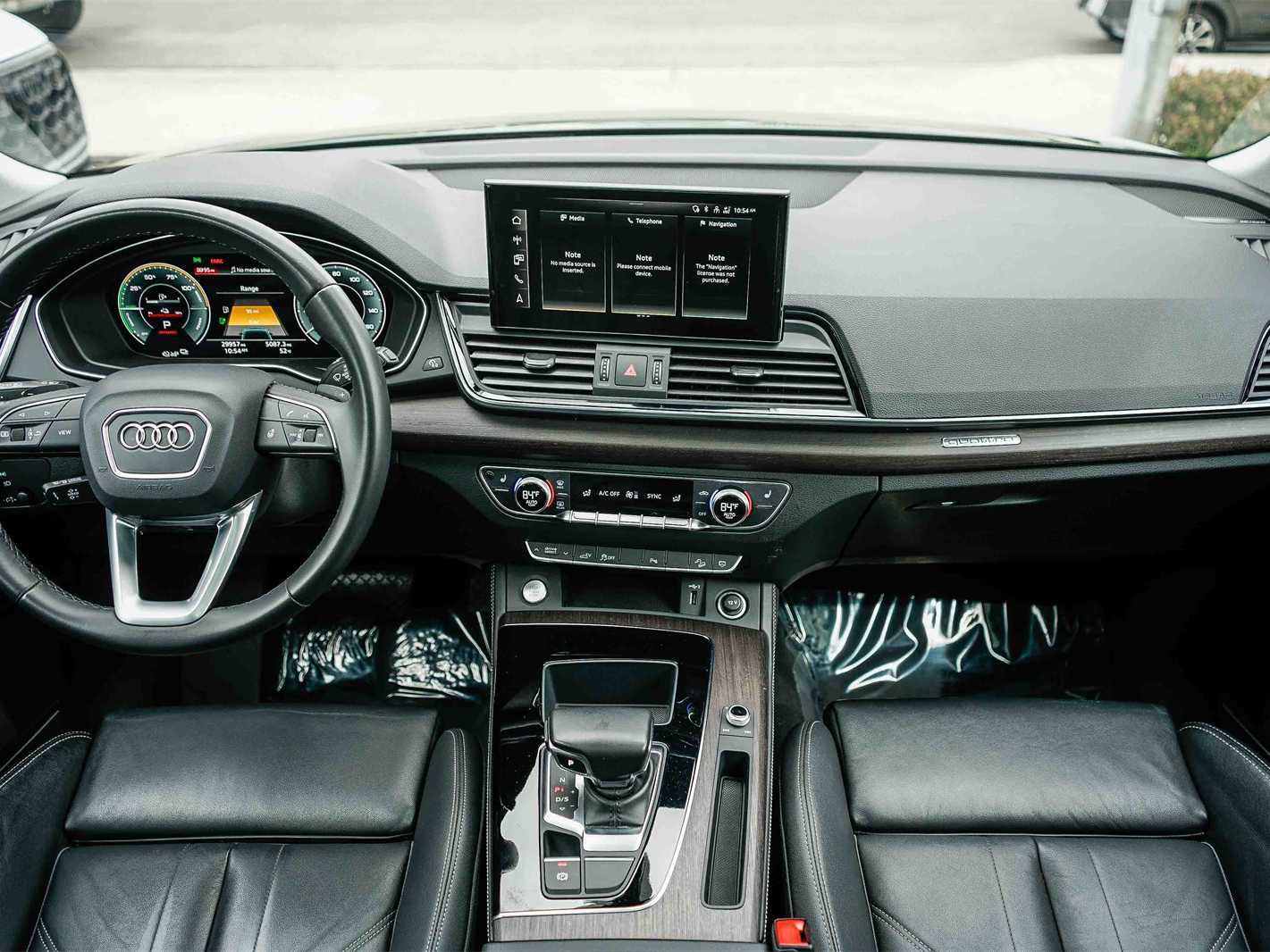 Used 2023 Audi Q5 e Premium Plus w/ Premium Plus Package image 12