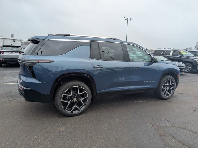 New 2026 Chevrolet Traverse High Country w/ LPO, Floor Liner Package FWD image 8