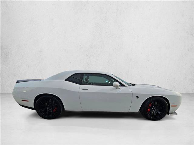 Used 2016 Dodge Challenger SRT Hellcat RWD image 4