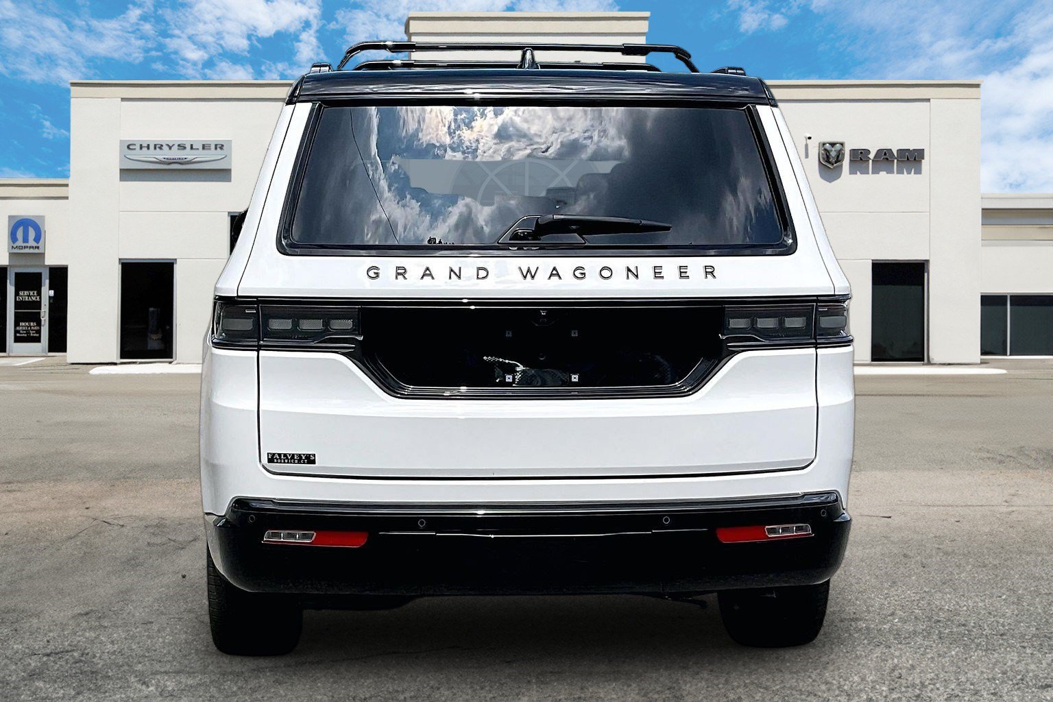 Certified 2025 Jeep Grand Wagoneer Series II Obsidian w/ Quick Order Packagew 28T AWD/4WD image 4