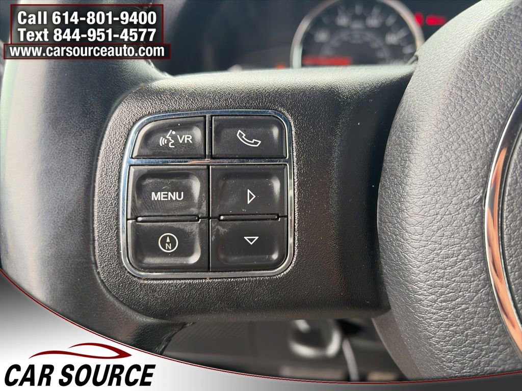 Used 2018 Jeep Wrangler Sahara w/ Connectivity Group image 15