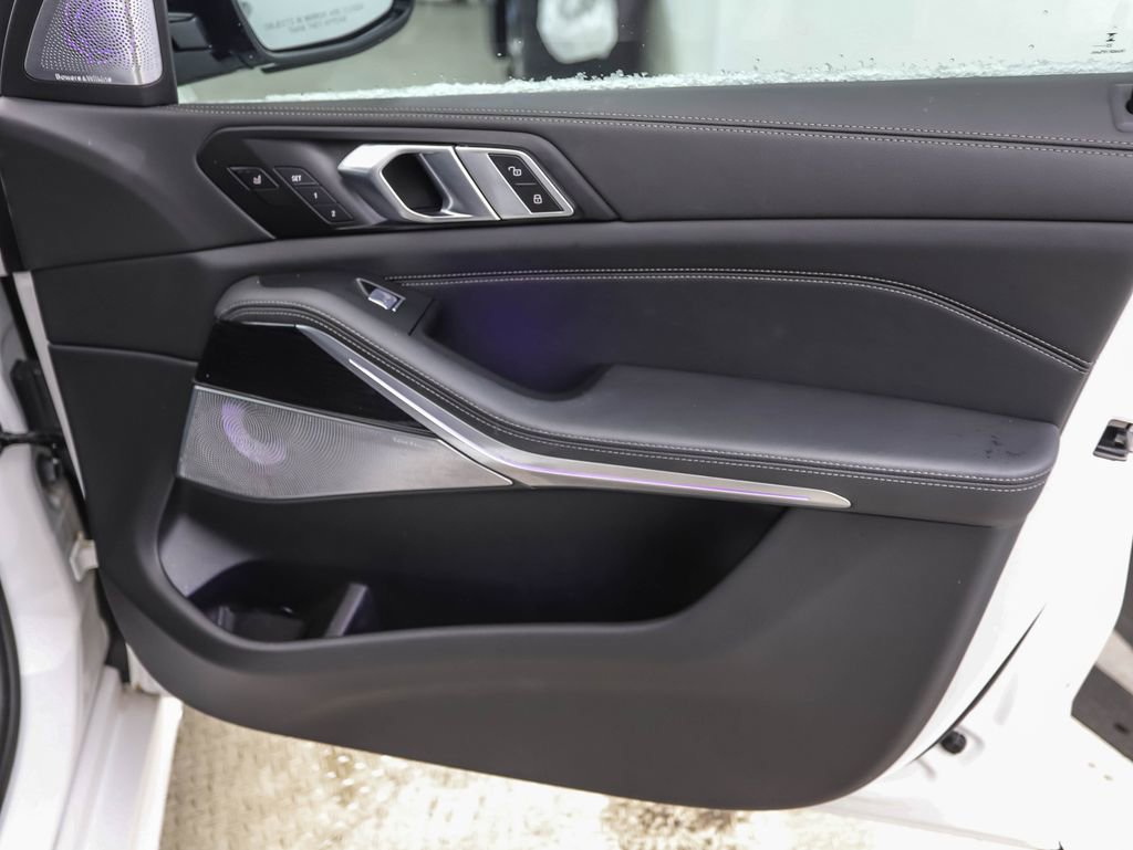 Certified 2024 BMW X7 M60i w/ Executive Package image 29
