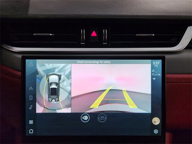 Used 2022 Jaguar F-PACE SVR image 18