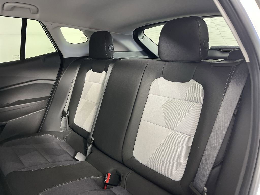 Used 2025 Chevrolet Trax LS w/ LS Convenience Package image 21