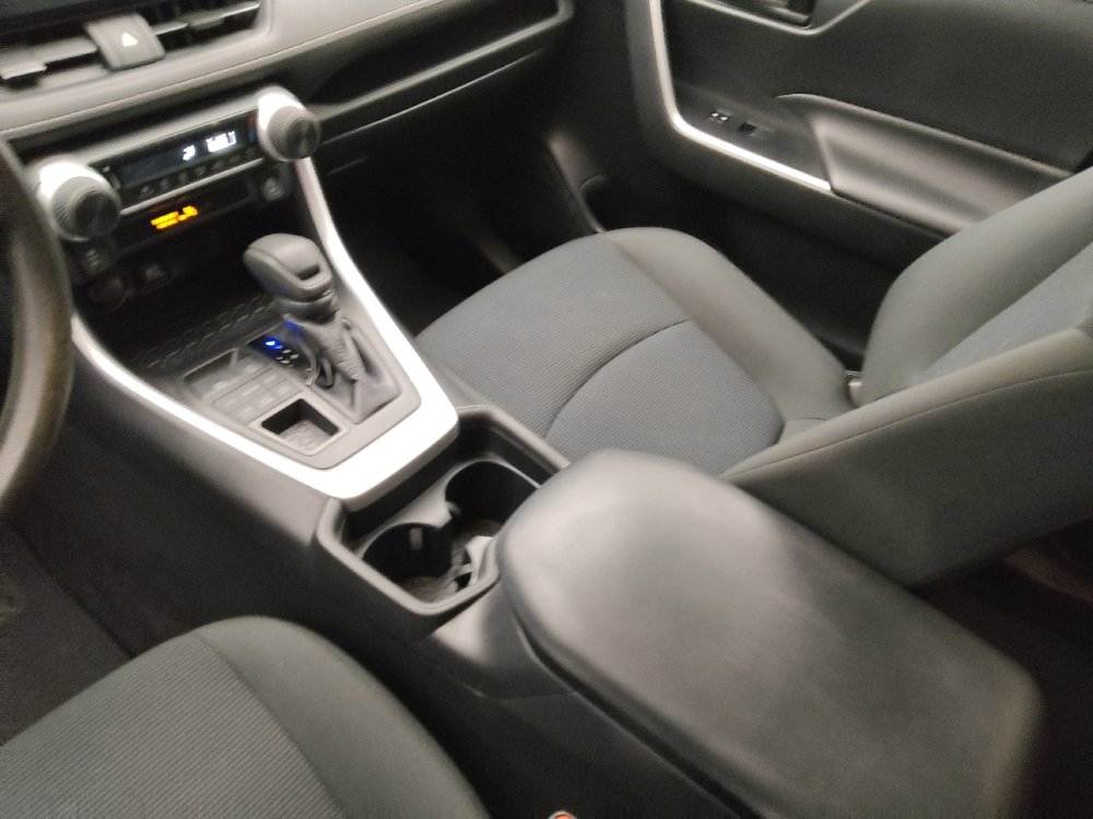Used 2019 Toyota RAV4 LE AWD/4WD image 26