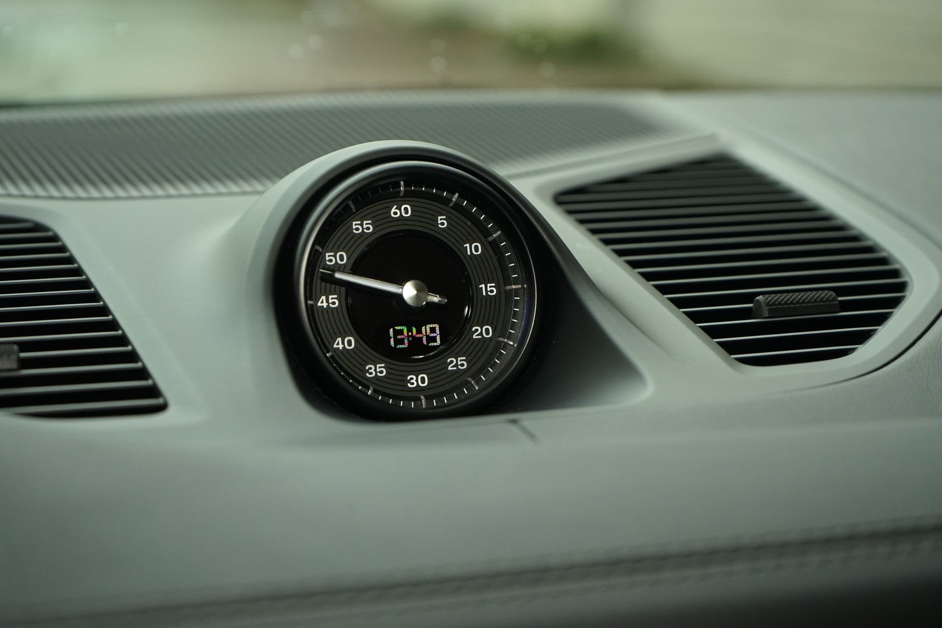 Used 2024 Porsche Cayenne S image 31