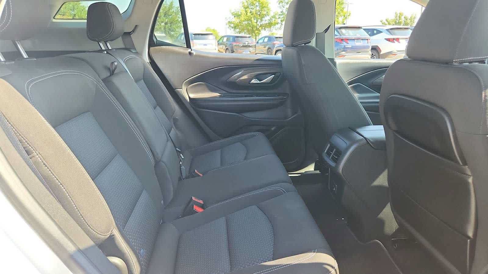 Used 2022 GMC Terrain SLE w/ Driver Convenience Package AWD/4WD image 24