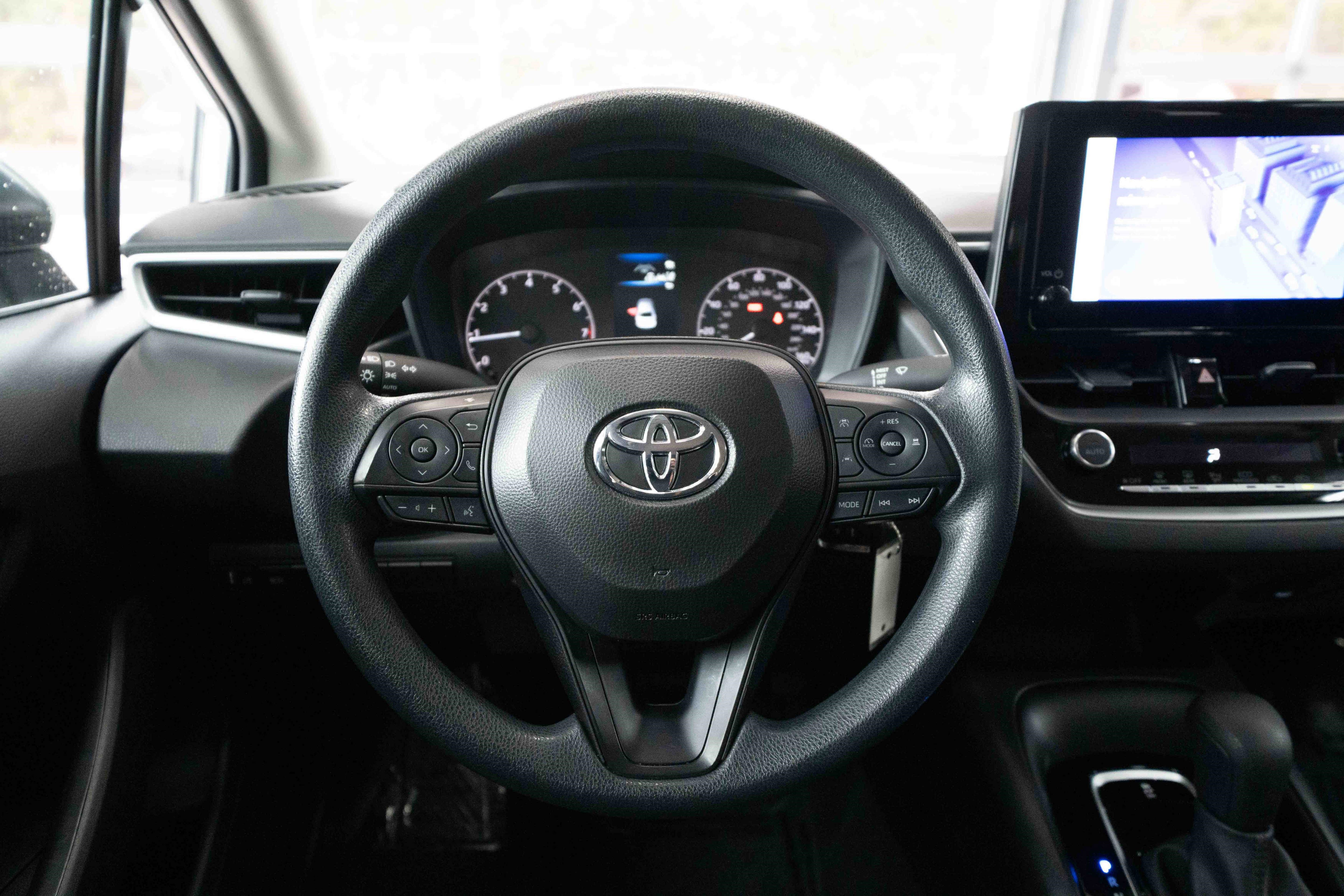 Used 2024 Toyota Corolla LE image 21