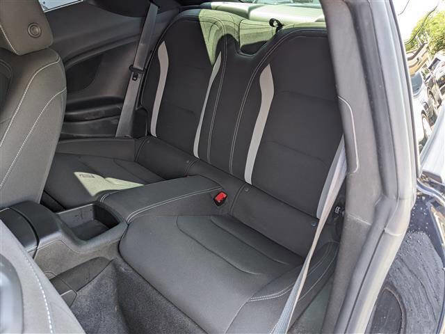 Used 2023 Chevrolet Camaro LT w/ Technology Package image 11