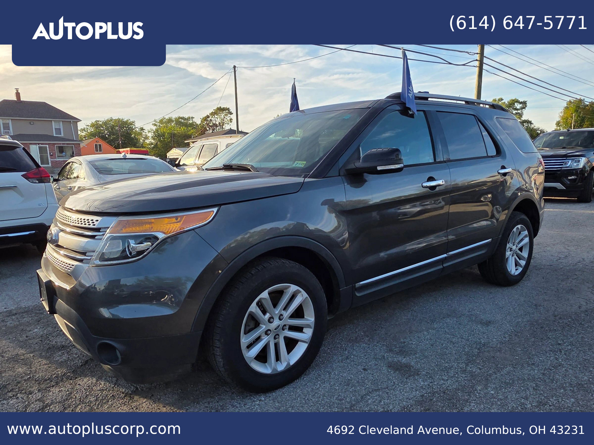 Used 2015 Ford Explorer XLT image 1