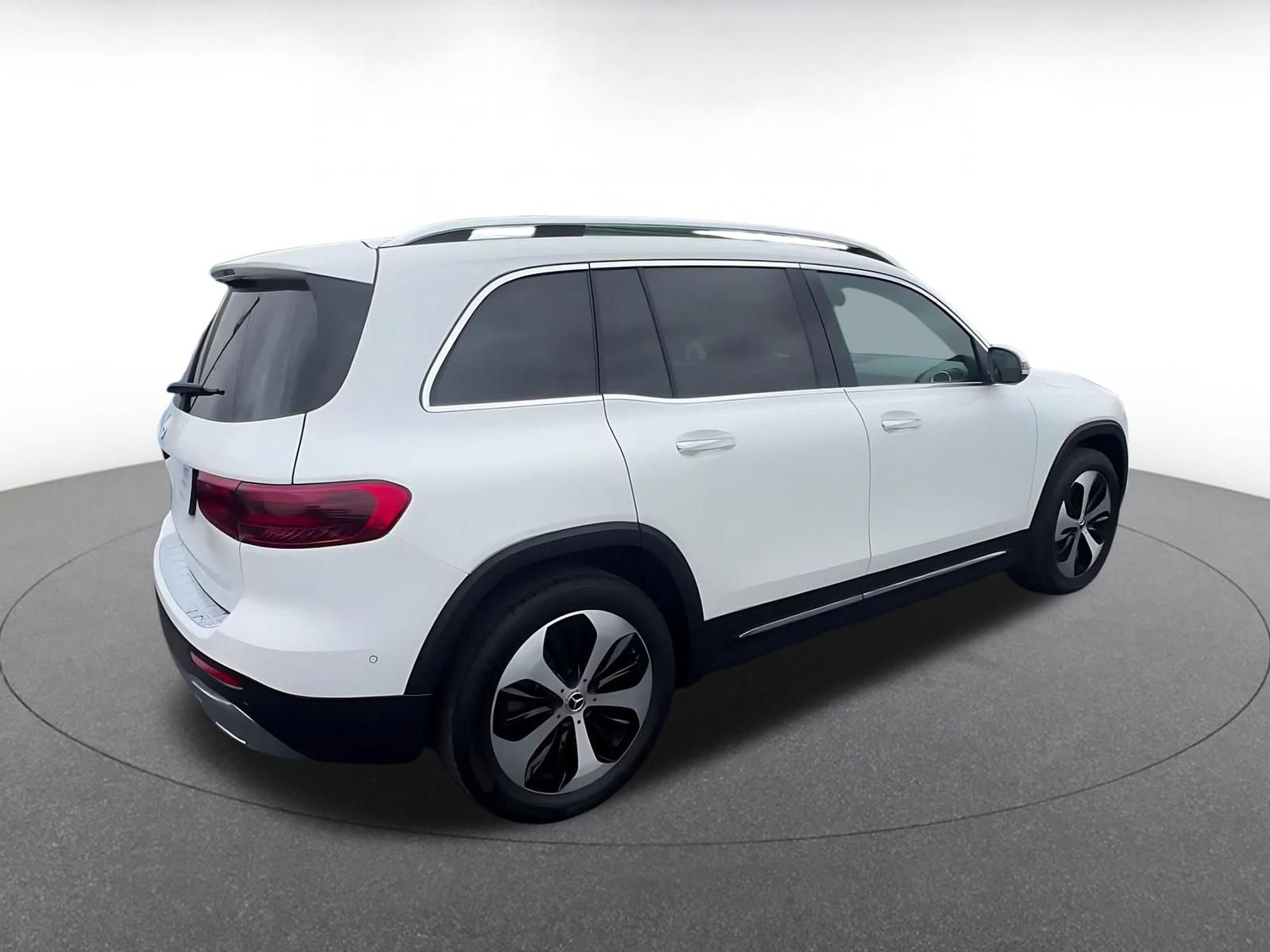 Used 2025 Mercedes-Benz GLB 250 image 14