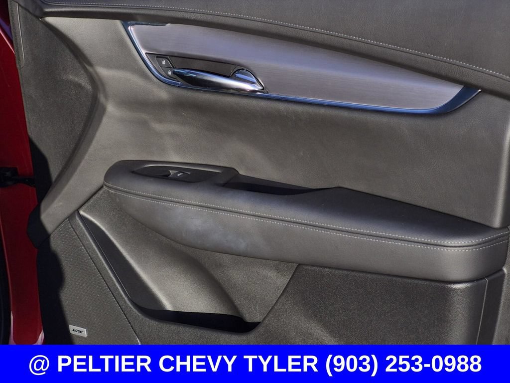 Used 2025 Cadillac XT6 Luxury FWD image 16