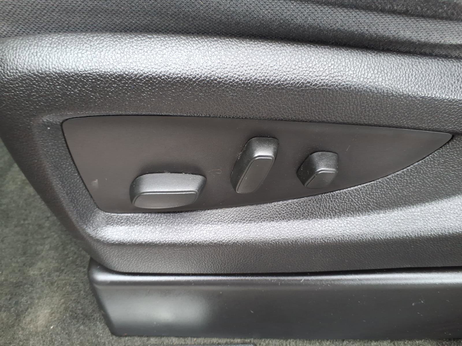 Used 2017 Chevrolet Silverado 1500 LT w/ All Star Edition image 18