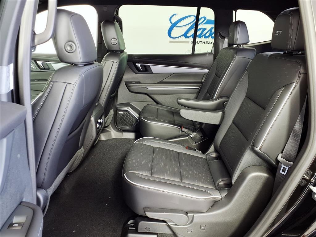 New 2026 Buick Enclave Sport Touring w/ Super Cruise Package image 17