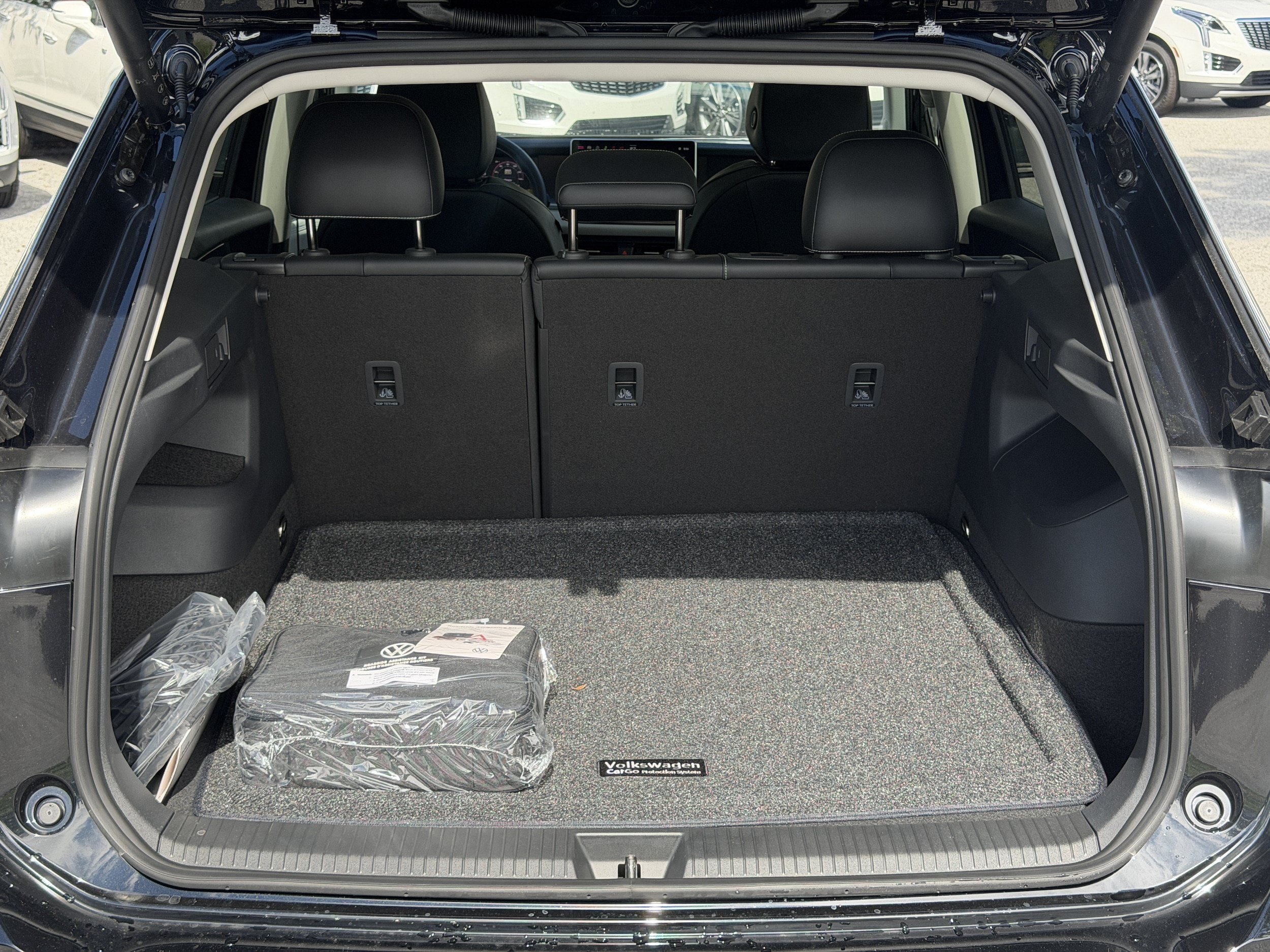 New 2026 Volkswagen Tiguan SE FWD image 11