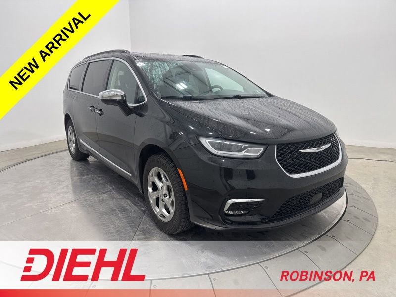 Used 2023 Chrysler Pacifica Limited w/ Uconnect Theater Family Group video 1